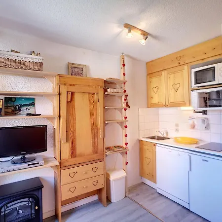 Apartment 4 Pers, Aux Pieds, Les Menuires - Fr-1-178-346 *